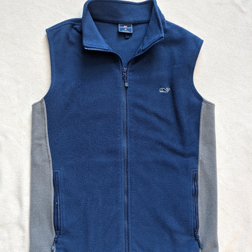 Vineyard Vines casual sleeveless sweatshirt